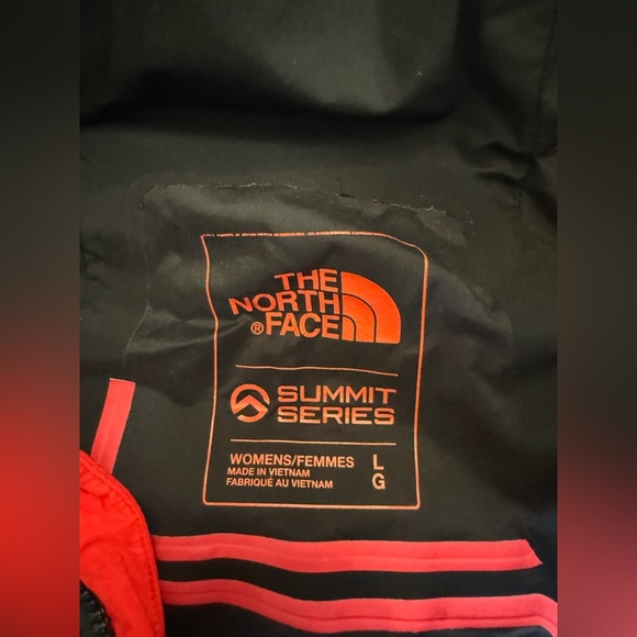 NorthFace Women’s Red & Black Summit Series L3 Bentrix 2.0 Zip Up Jacket - Picture 7 of 10